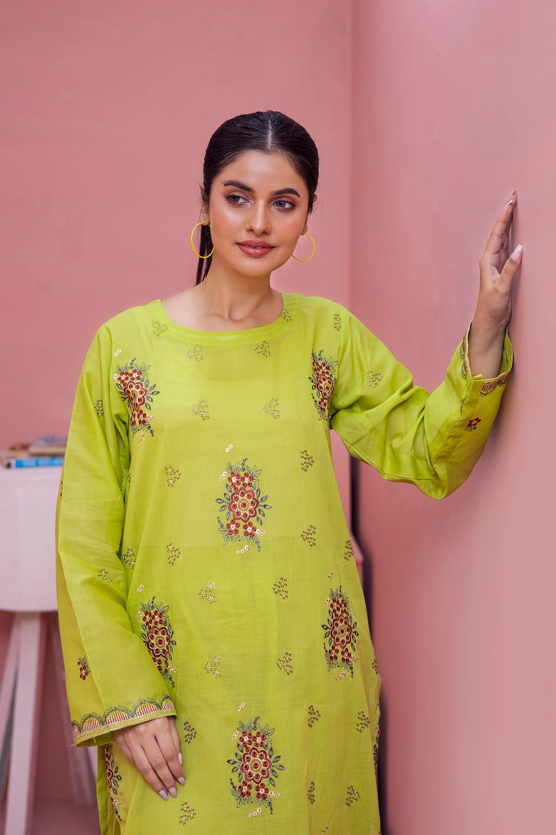 Latest Lawn 2 Piece Embroidered Suit Designs at Cheap Prices  D'ZAHRA