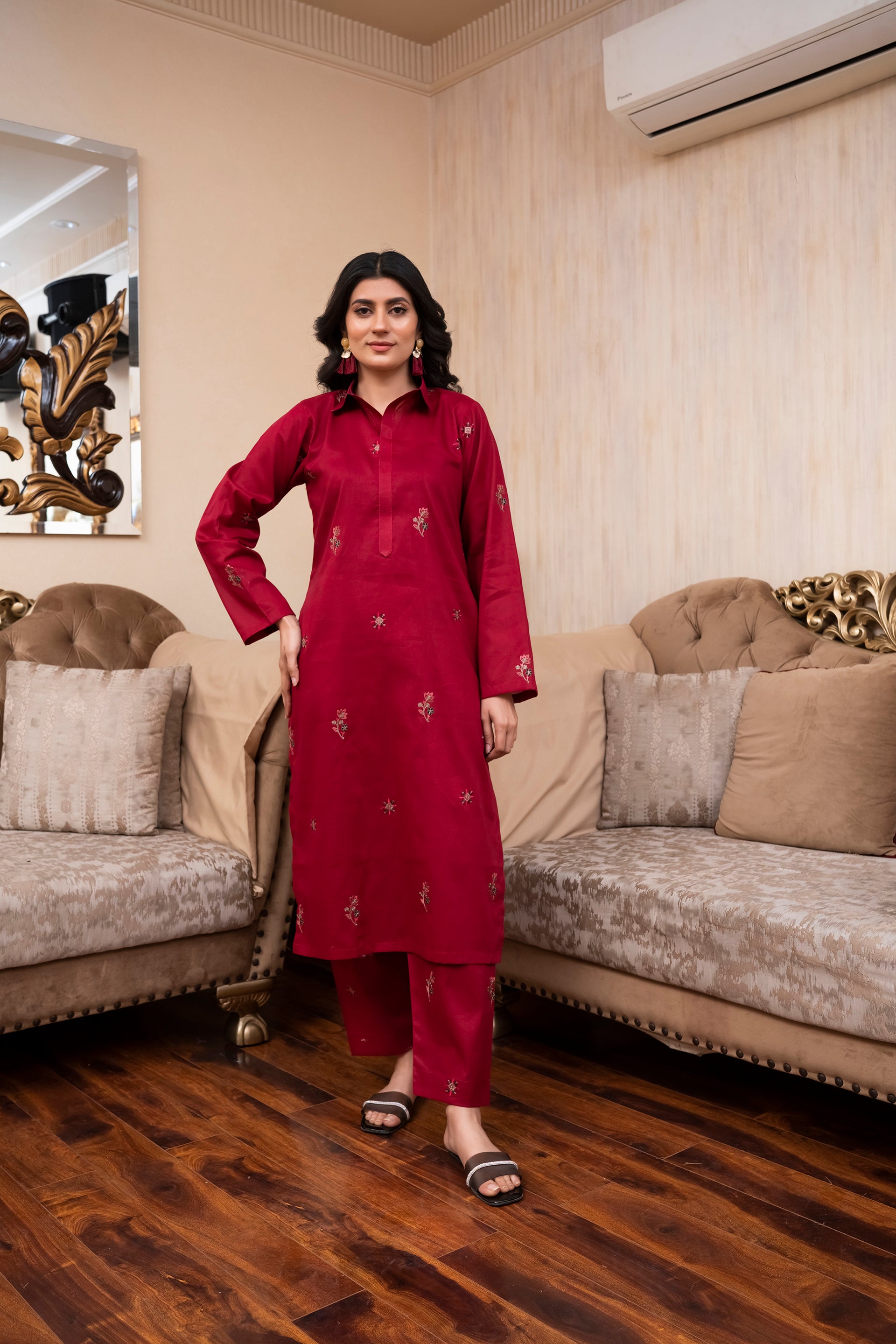 2PC LAWN EMBROIDERED UNSTICH SUIT BY ALIZEH - A-MEHROON