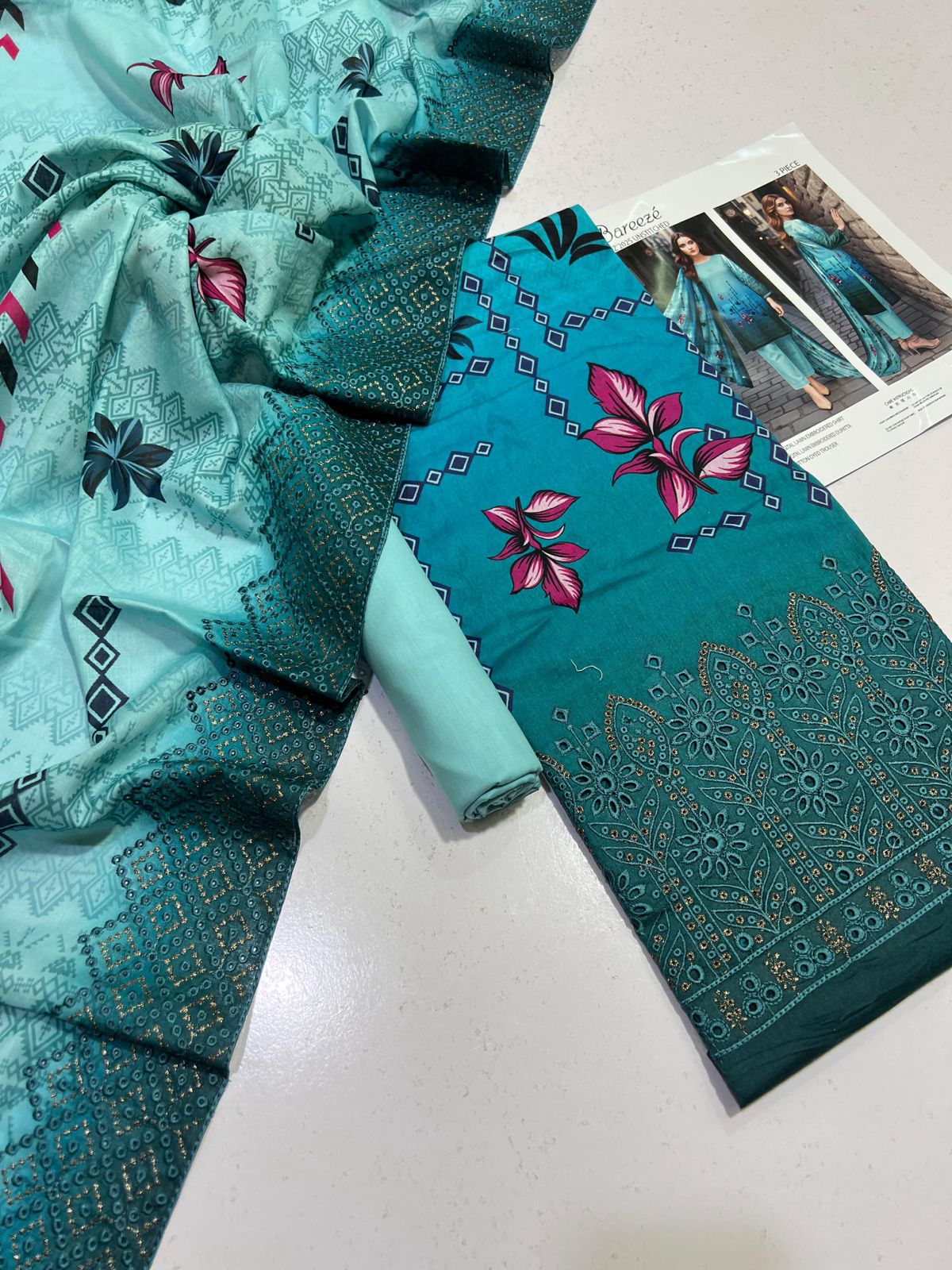 Bareeze Embroidered Lawn 3-Piece Unstiched