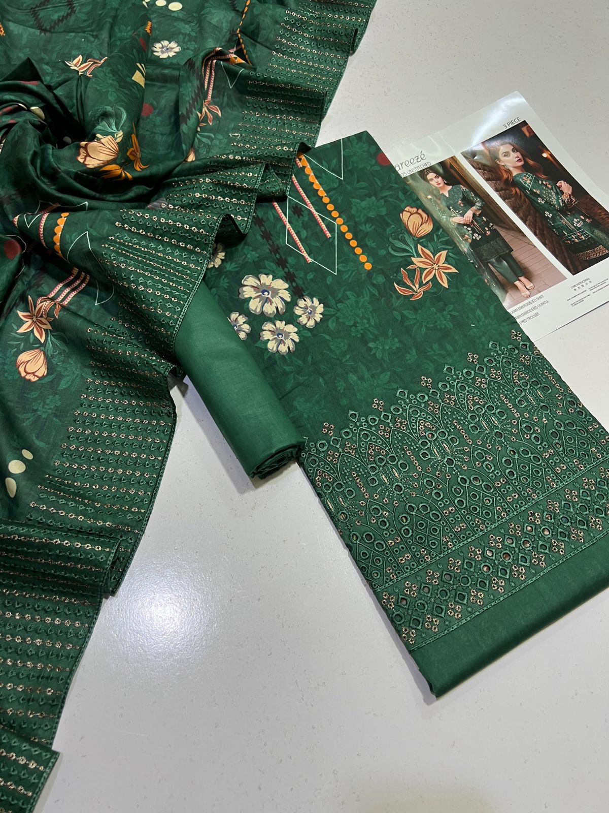 Bareeze Embroidered Lawn 3-Piece Unstiched