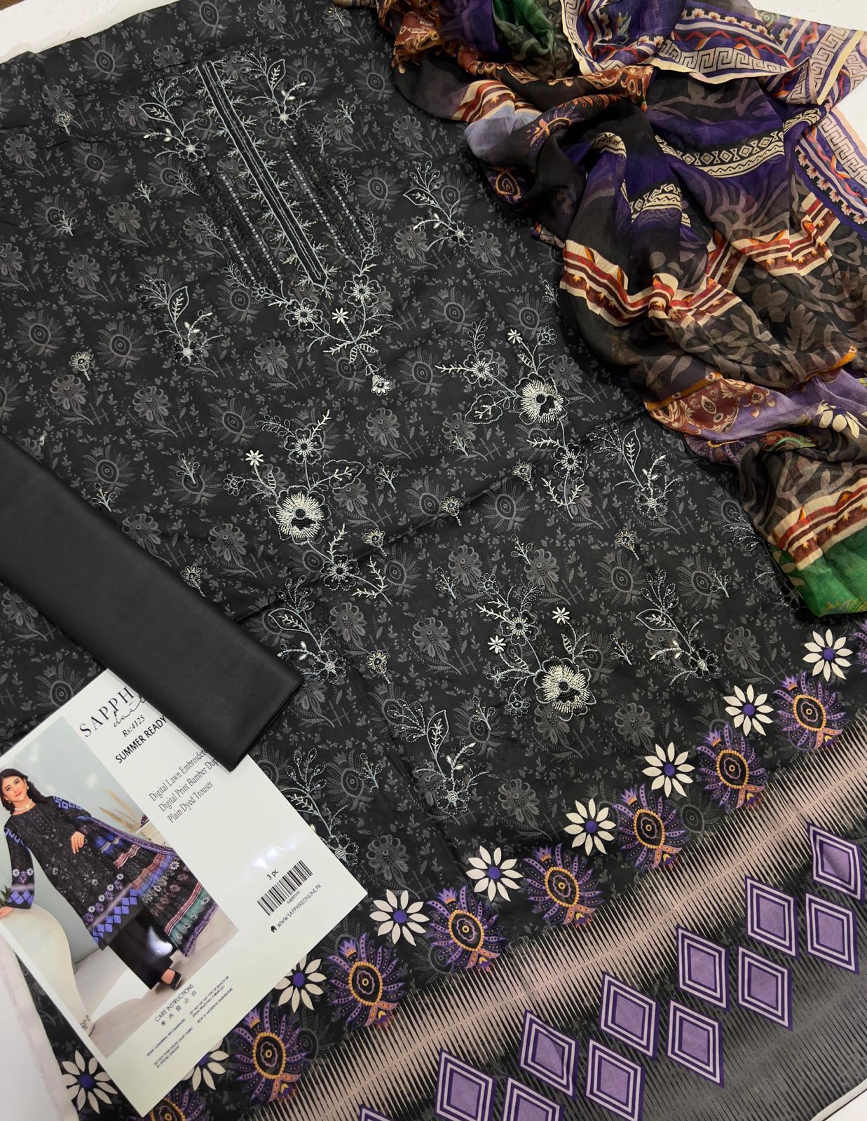 Sapphire Embroidered 3-Piece Unstiched