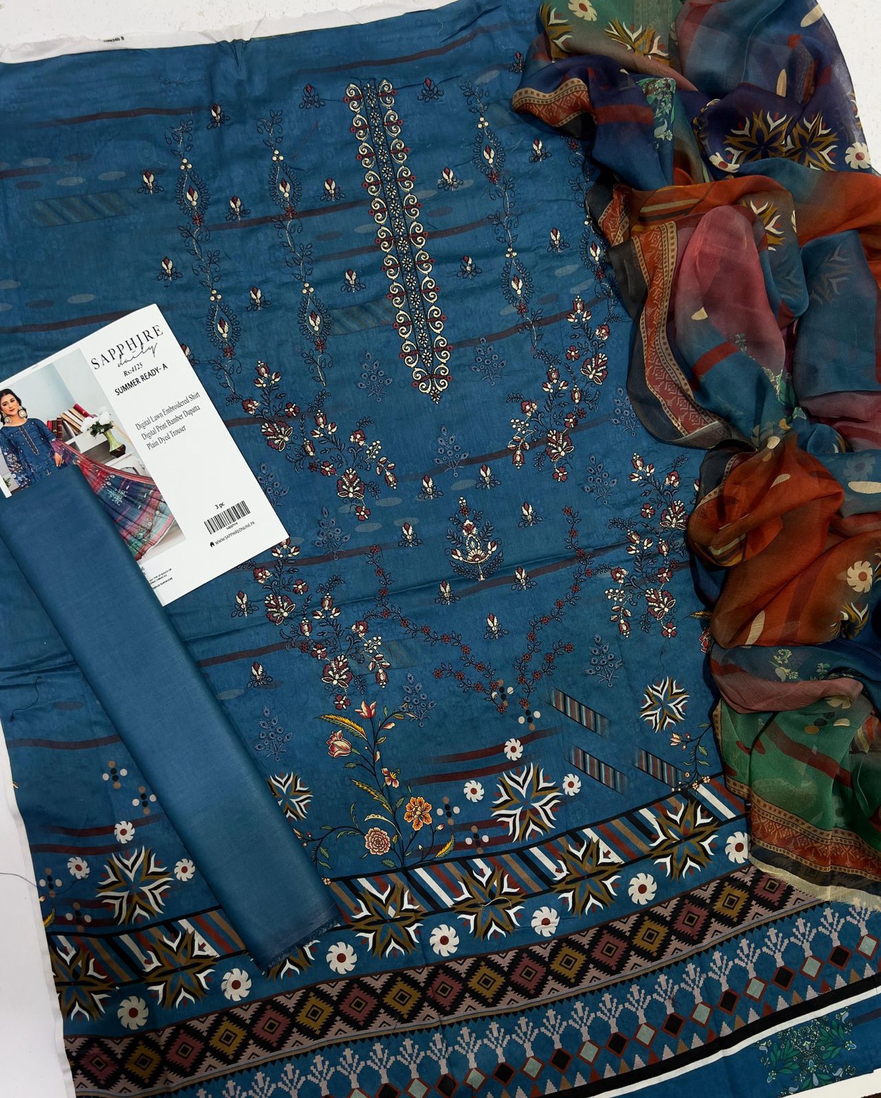 Sapphire Embroidered 3-Piece Unstiched