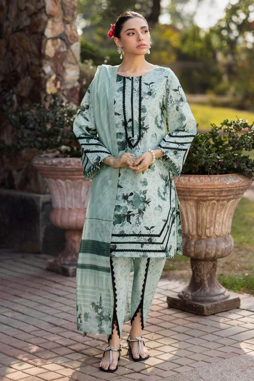 Alizeh Khaddar 3-Piece Unstiched