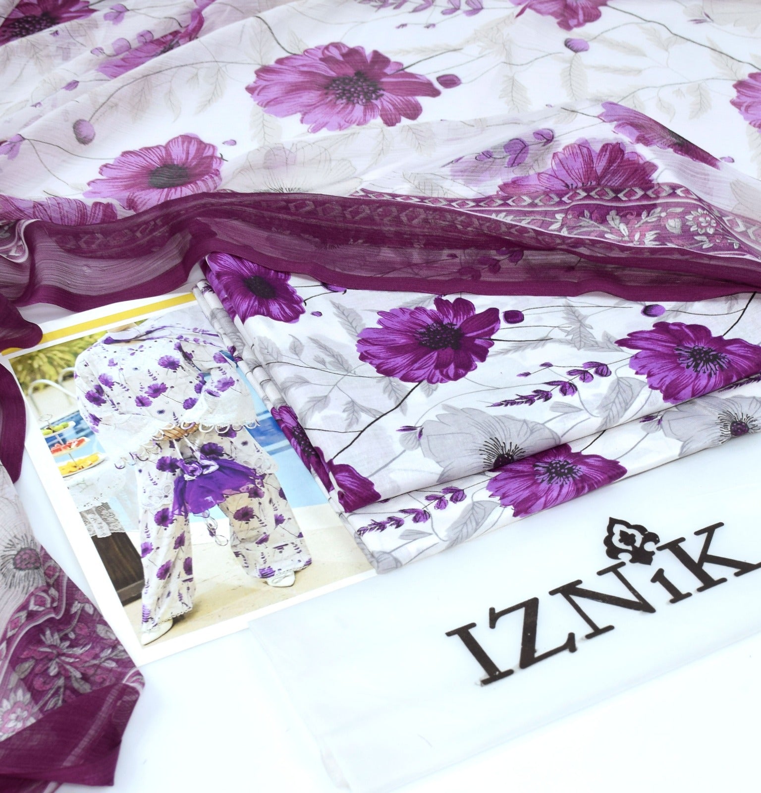 Iznik Lawn 3-Piece Unstiched